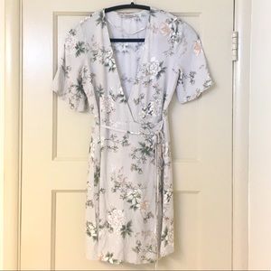 Pull&Bear Wrap Dress - Light Grey Floral - XS